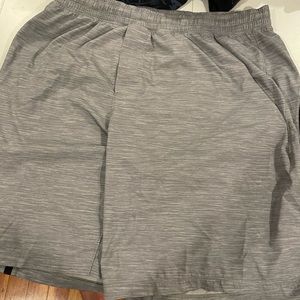 Lululemon xl 7 inch shorts with liner